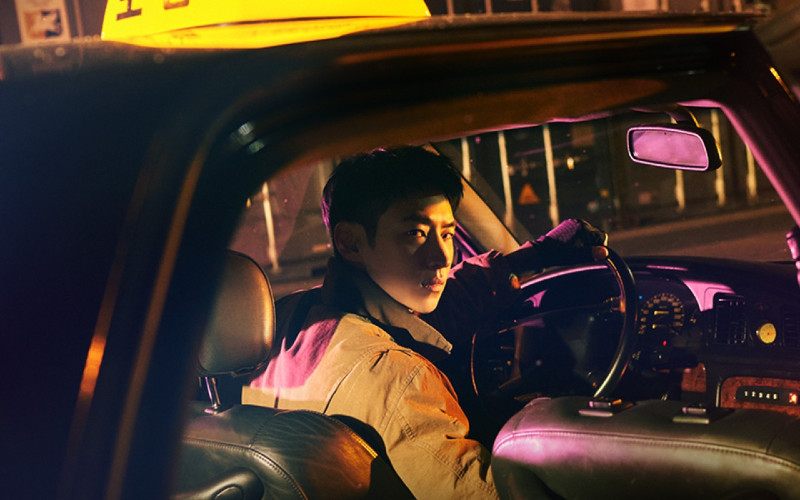 Taxi Driver adalah drama Korea penuh aksi dan emosi tentang tim rahasia yang membantu korban ketidakadilan lewat misi balas dendam yang menegangkan.